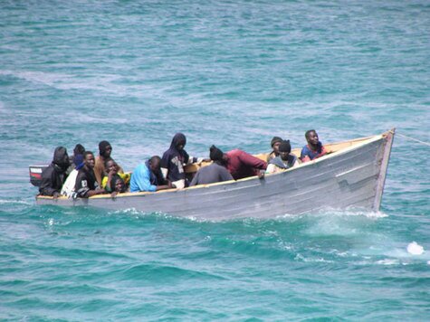 Algérie: 27 migrants clandestins interceptés en mer